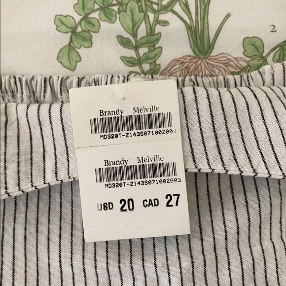 NWT Brandy Melville Crop Top - Picture 3 of 4